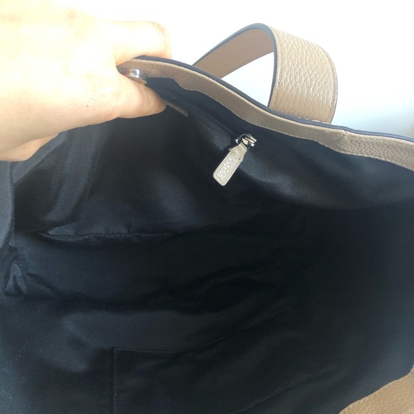 🤩HOST PICK🤩Like New Marc Jacobs Anchor Tote - Picture 10 of 16